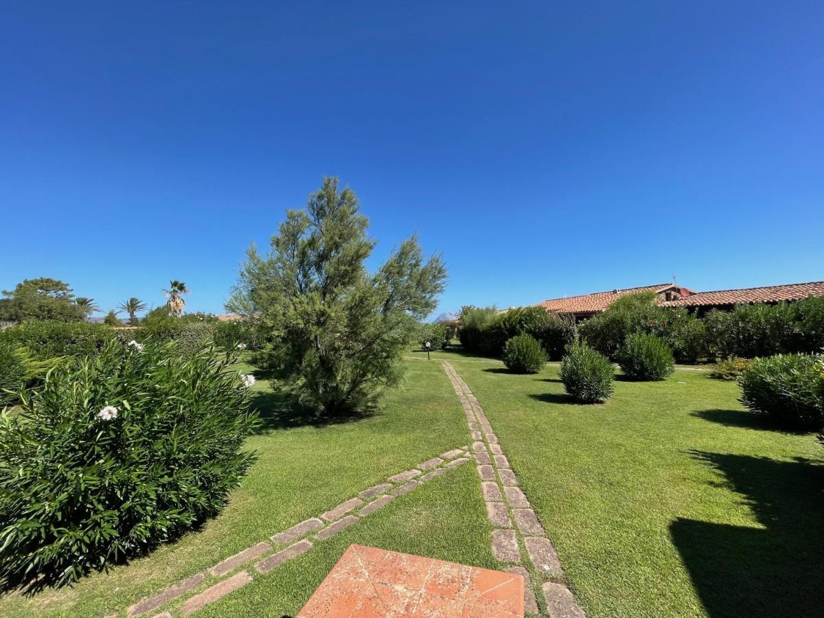Appartamento In Villaggio, A 150Mt Dal Mare Сан Теодоро Екстериор снимка